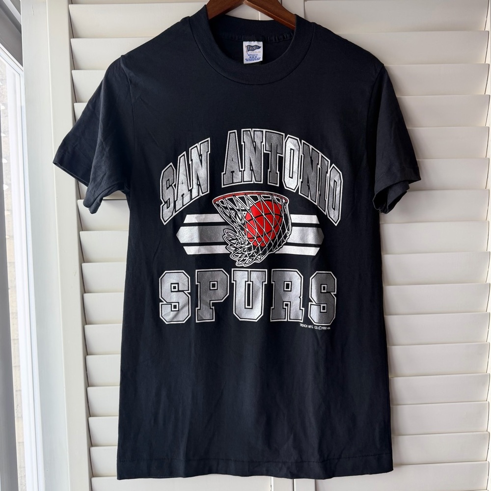 Vtg 1990s NBA San Antonio Spurs Single Stitch Black Tee Menās Size M/38-40